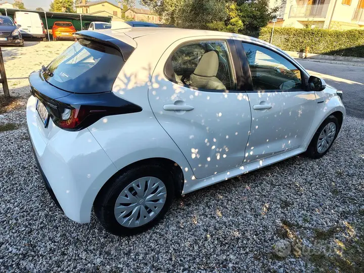 Toyota Yaris 2021 photo 4