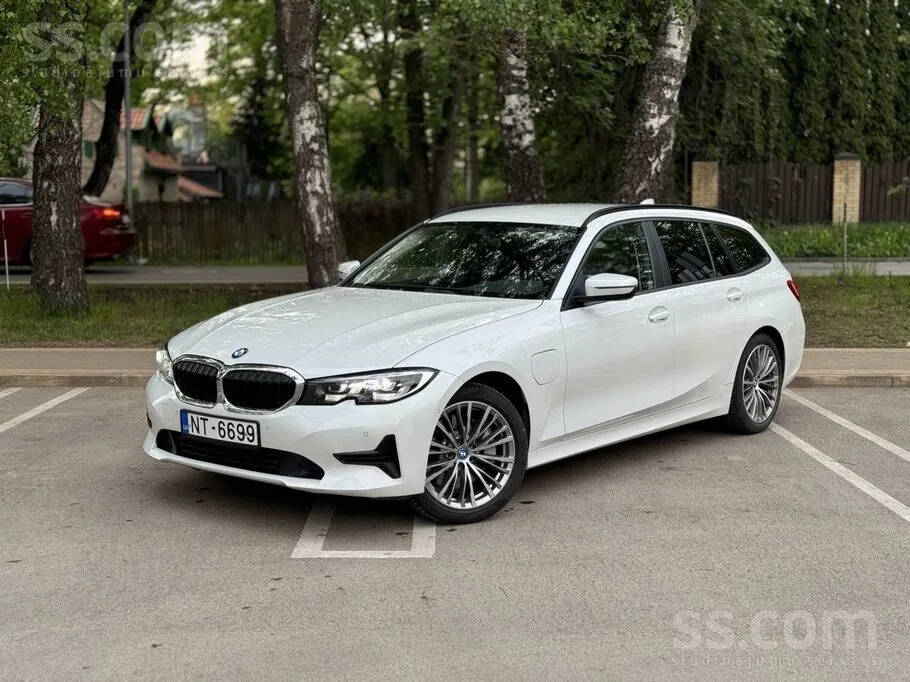 BMW 330E 2021 photo 4