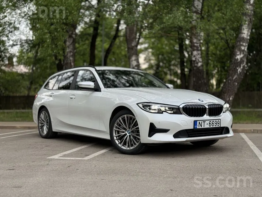 BMW 330E