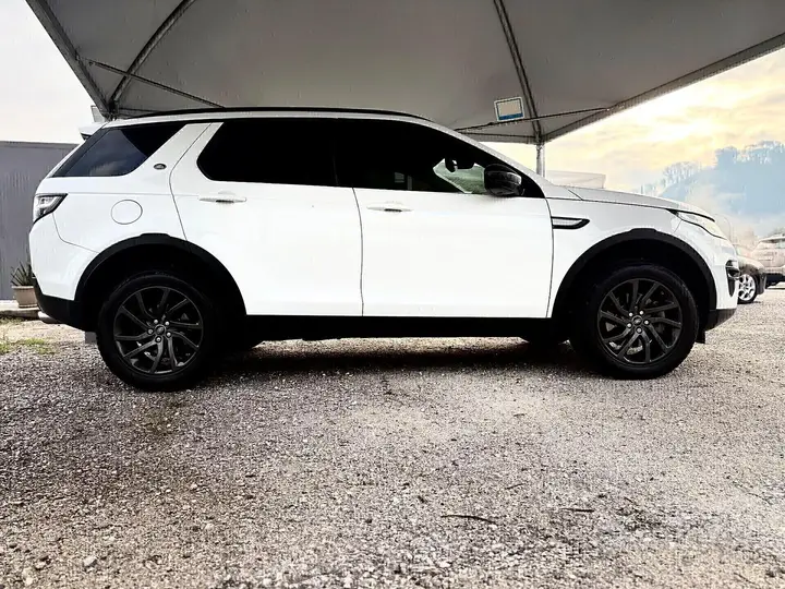 Land Rover Discovery Sport 2015 photo 5