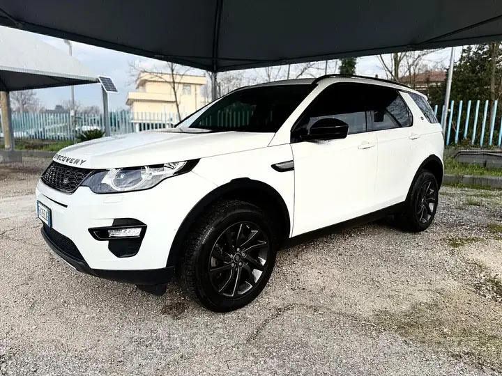 Land Rover Discovery Sport 2015 photo 4
