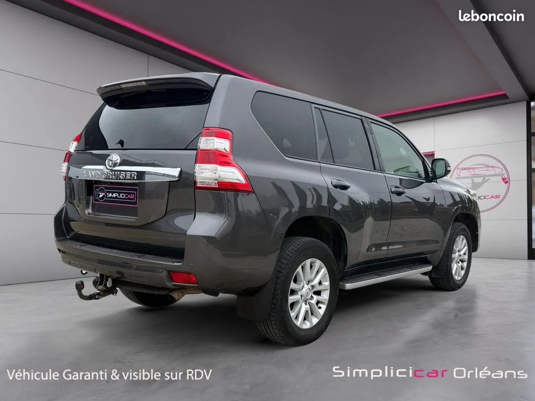 Toyota Land Cruiser 2016 photo 3