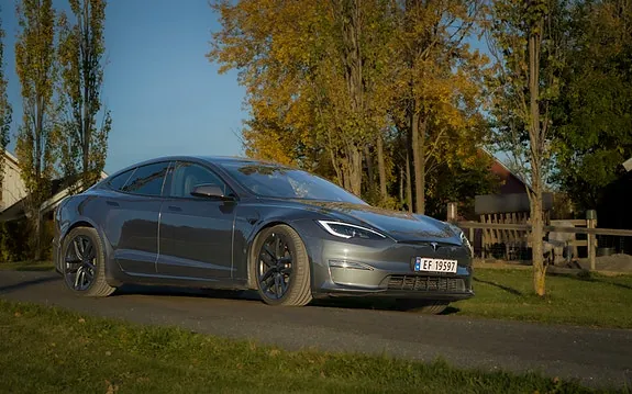 Tesla Model S 2023 photo 4