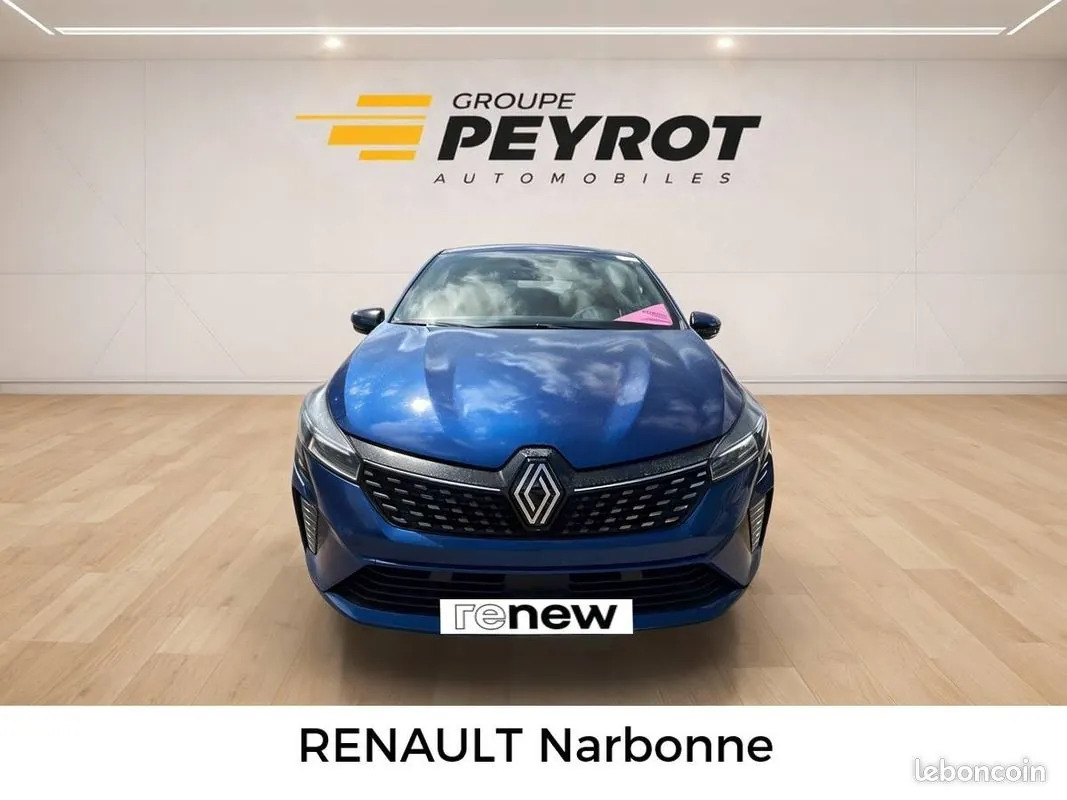 Renault Clio 2024 photo 2