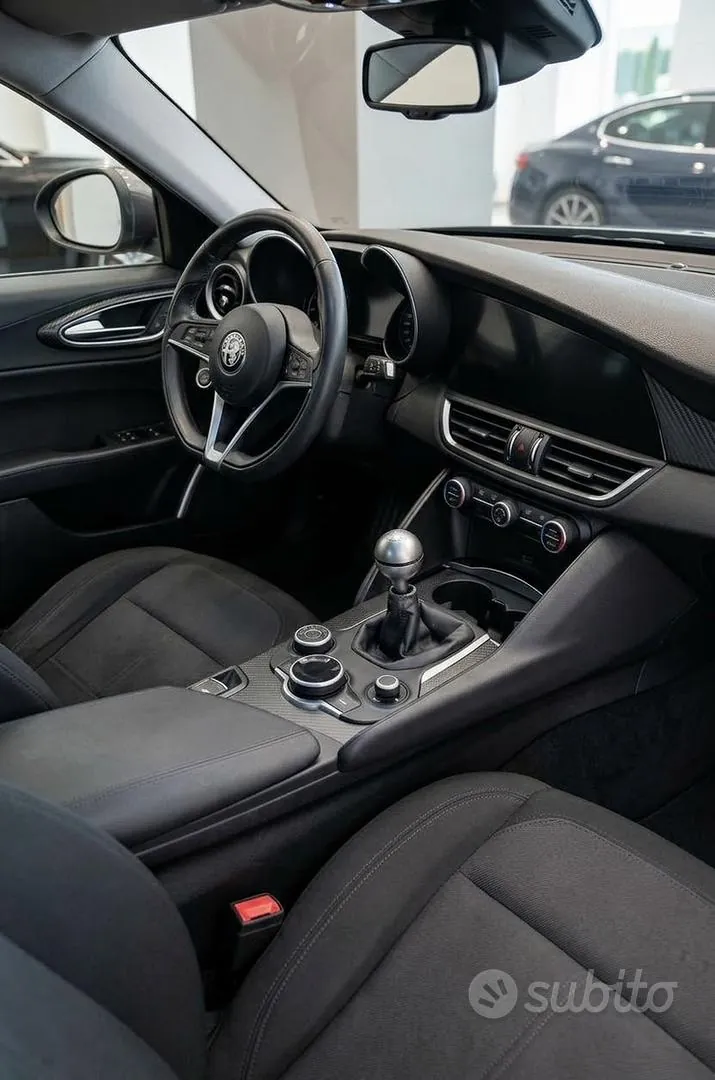 Alfa Romeo Giulia 2016 photo 3