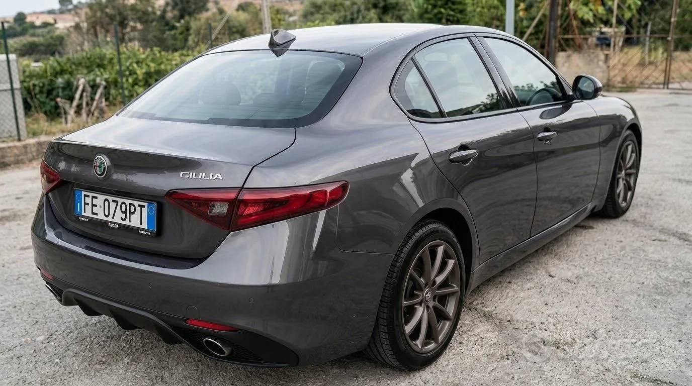 Alfa Romeo Giulia 2016 photo 2