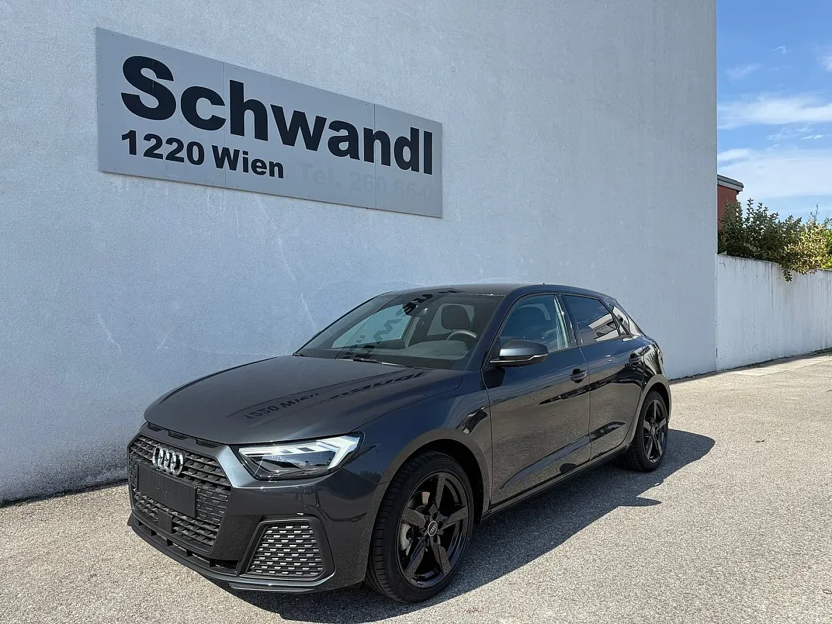 Audi A1 2025 photo 2