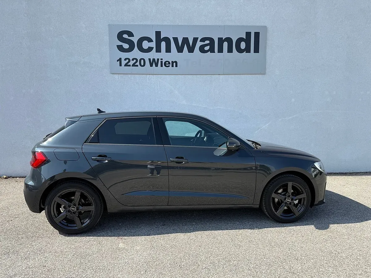 Audi A1 2025 photo 3