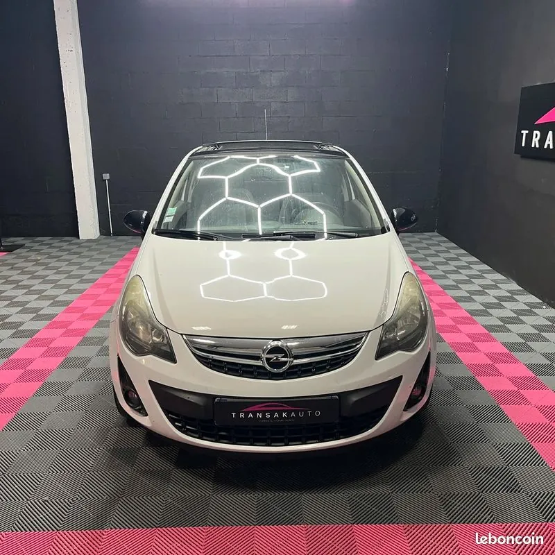 Opel Corsa 2014 photo 2