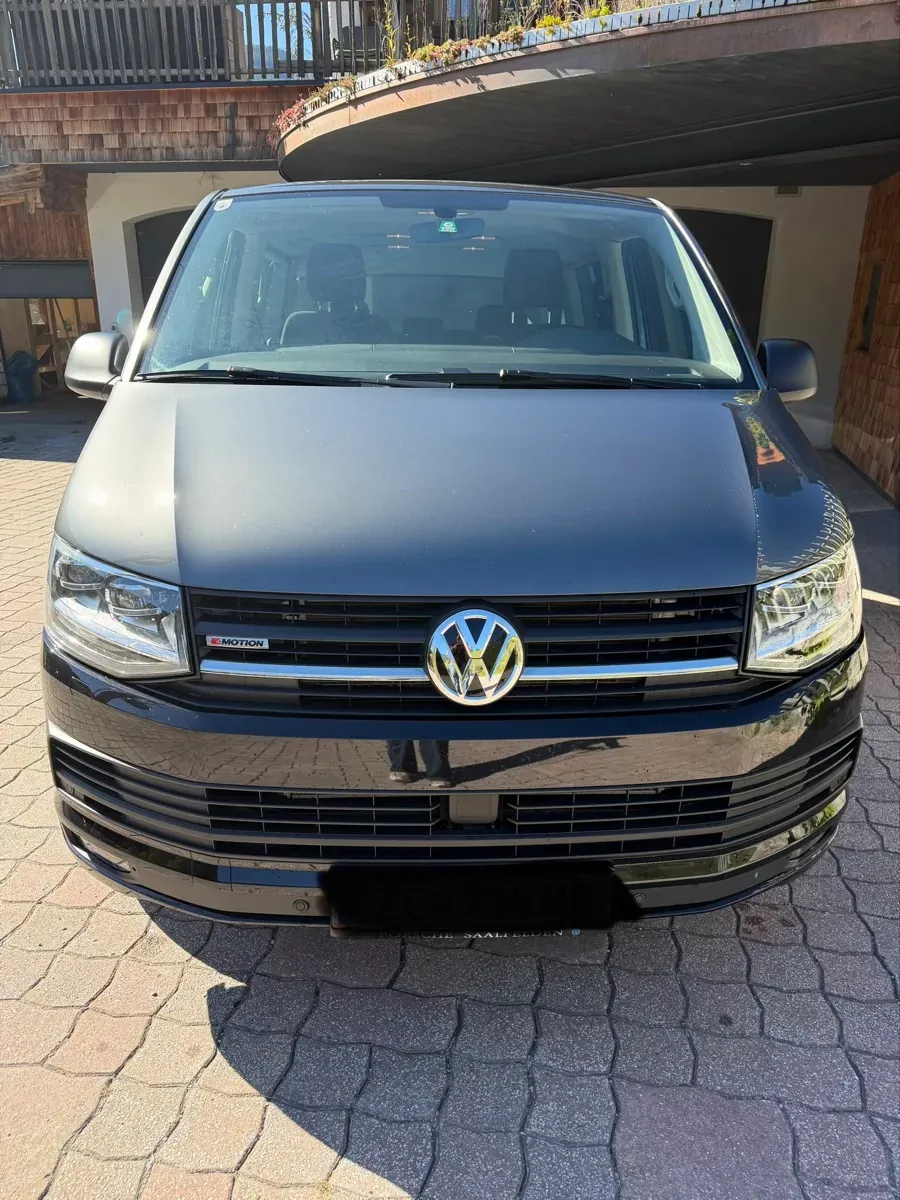 Volkswagen Multivan 2017 photo 2