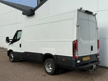 Iveco Daily 2021 photo 2