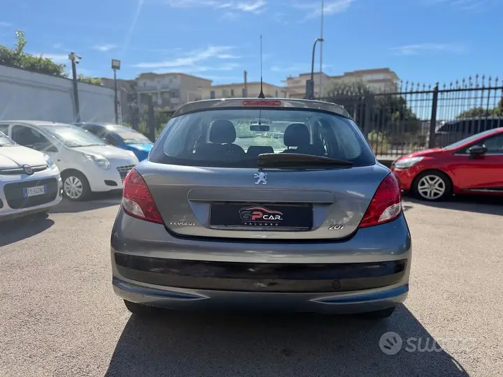 Peugeot 207 2010 photo 5