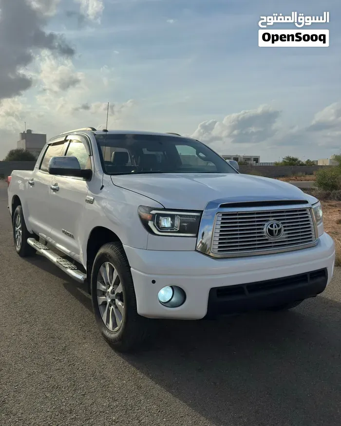 Toyota Tundra 2013 photo 2