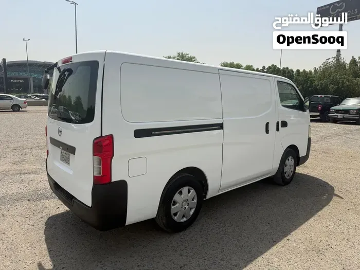 Nissan Urvan 2016 photo 3