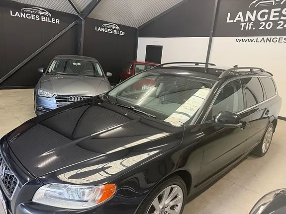 Volvo V70 2013 photo 2