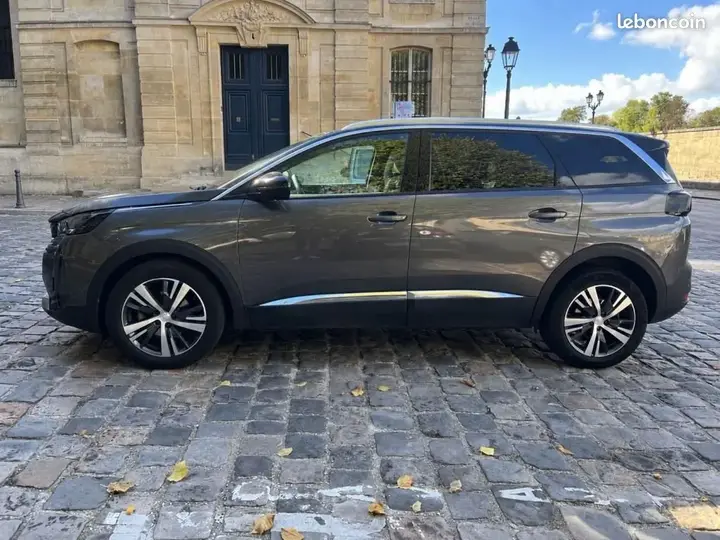 Peugeot 5008 2023 photo 2
