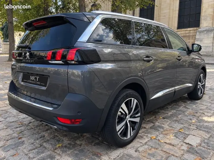 Peugeot 5008 2023 photo 5