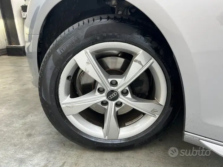 Audi A4 Avant 2024 photo 3