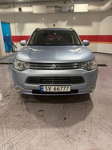 Mitsubishi Outlander 2016 photo 2