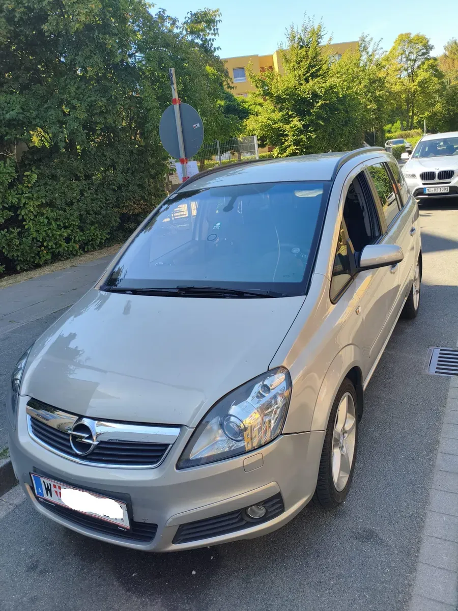 Opel Zafira 2006 photo 2
