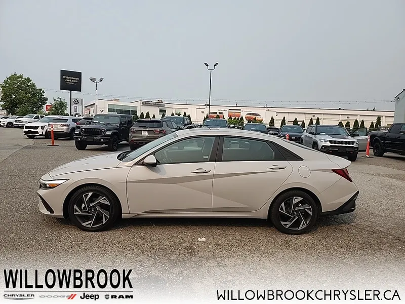 Hyundai Elantra 2024 photo 2
