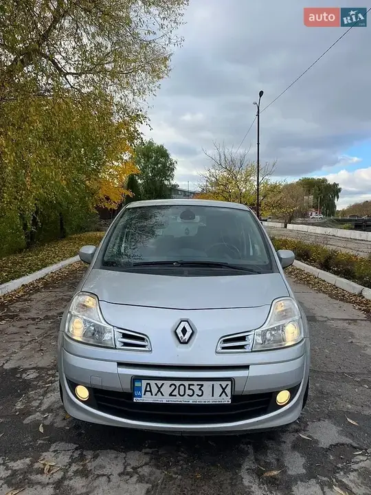 Renault Modus 2011 photo 2
