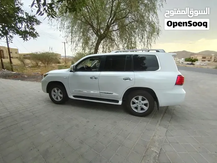 Lexus Lx 570 2009 photo 2