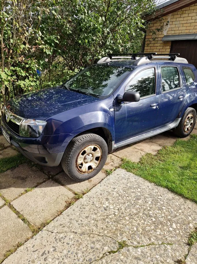 Dacia Duster 2011 photo 2
