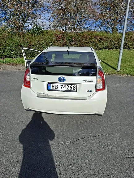 Toyota Prius 2012 photo 2