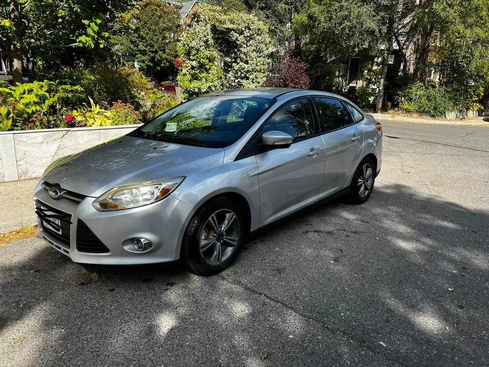 Ford Focus 2014 photo 2