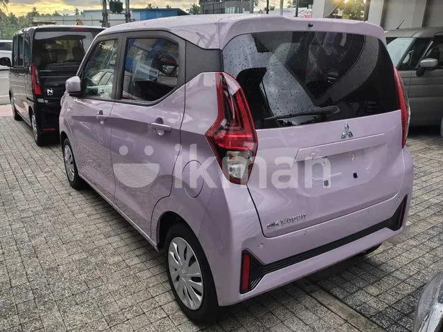 Mitsubishi Ek Wagon 2025 photo 4