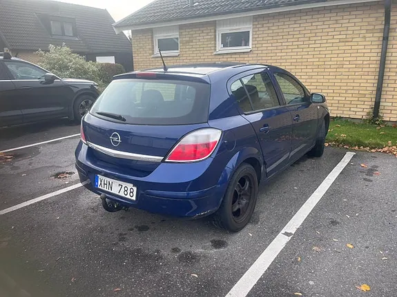 Opel Astra 2006 photo 2