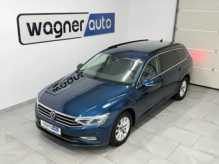 Volkswagen Passat Variant 2023 photo 3