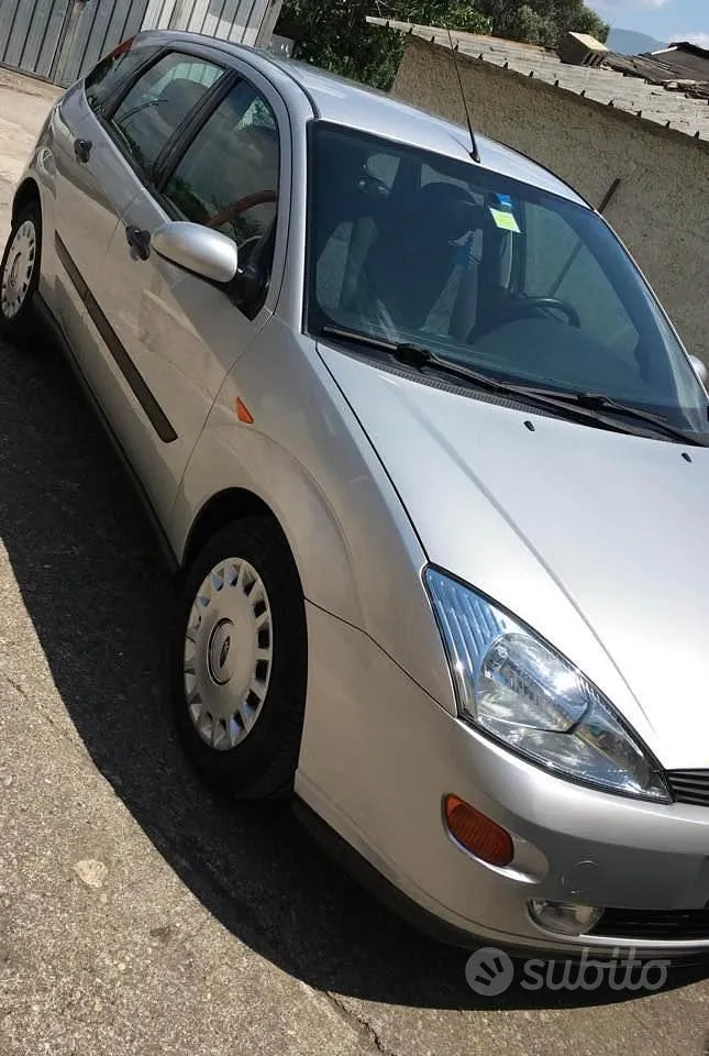 Ford Focus 2001 photo 3