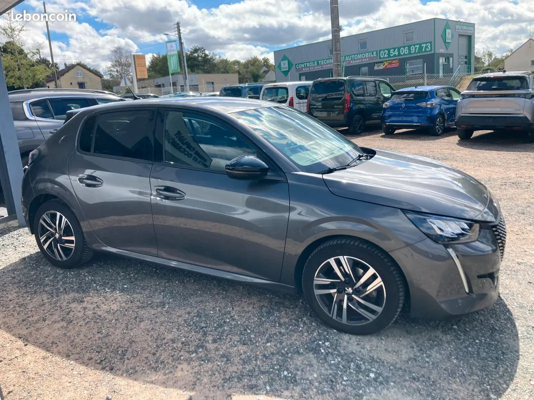 Peugeot 208 2023 photo 2