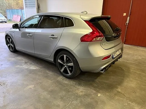 Volvo V40 2019 photo 3