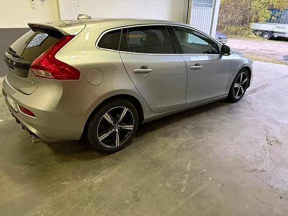 Volvo V40 2019 photo 4