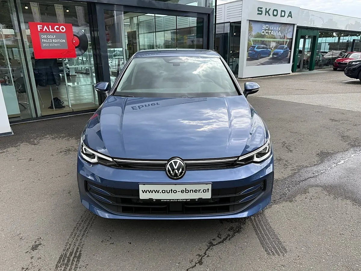 Volkswagen Golf 2026 photo 2