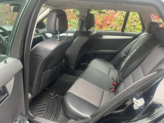 Mercedes-Benz C220 D 2010 photo 5