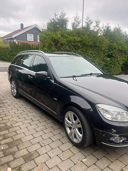 Mercedes-Benz C220 D 2010 photo 2