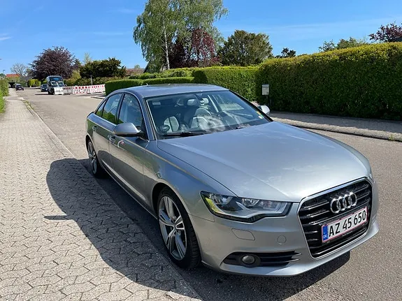 Audi A6 2011 photo 2