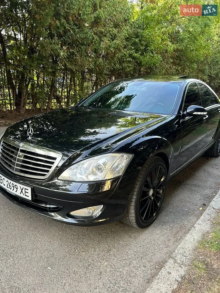 Mercedes-Benz S-Class