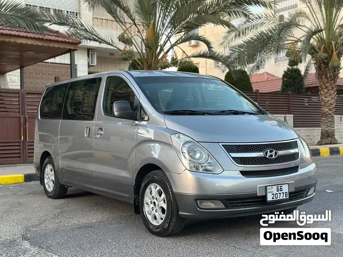 Hyundai H1 2012 photo 4