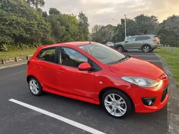 Mazda 2 2009 photo 5