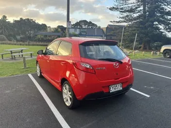 Mazda 2 2009 photo 4