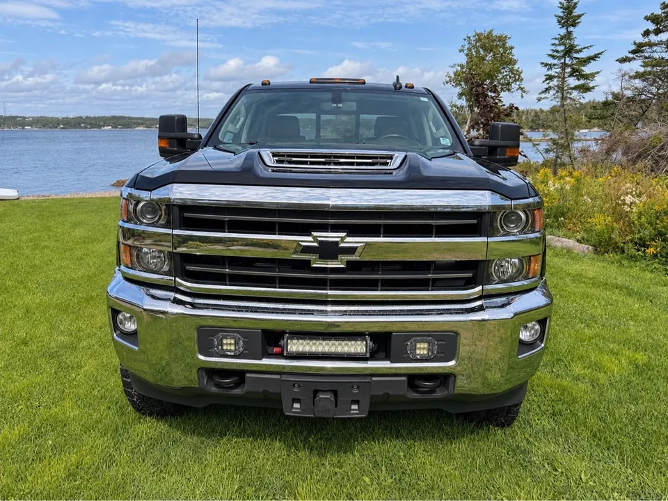 Chevrolet Silverado 3500Hd
