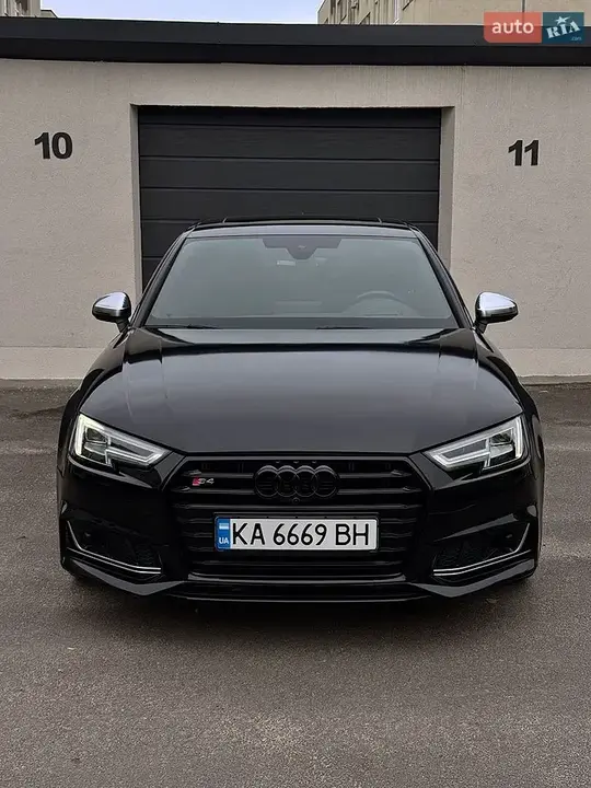 Audi S4