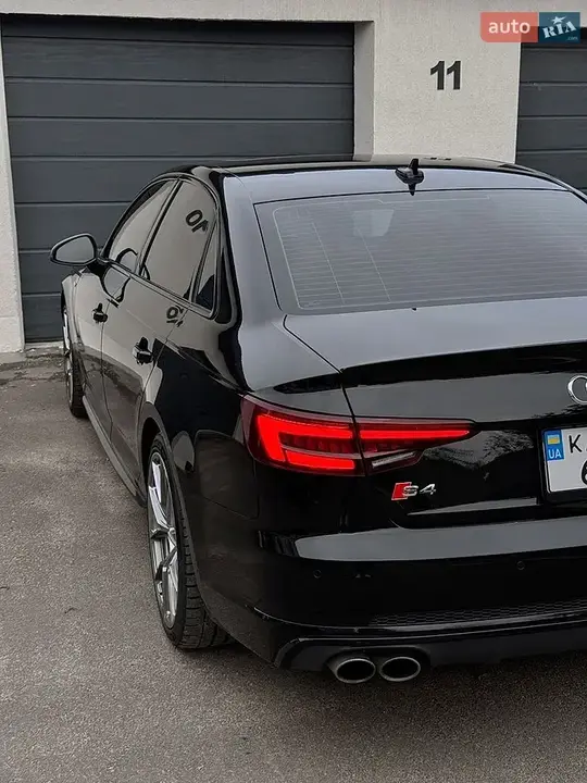 Audi S4 2017 photo 4