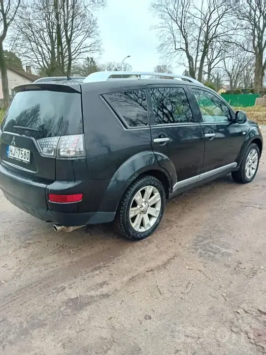 Mitsubishi Outlander 2008 photo 2