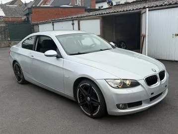 BMW 320I